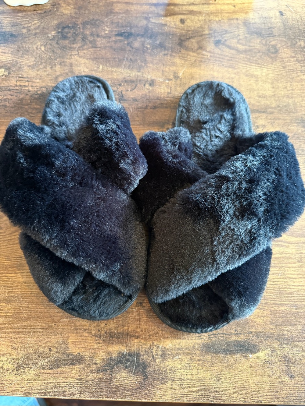 Source Unknown Black Faux Fur Crisscross Slide Slippers - Women